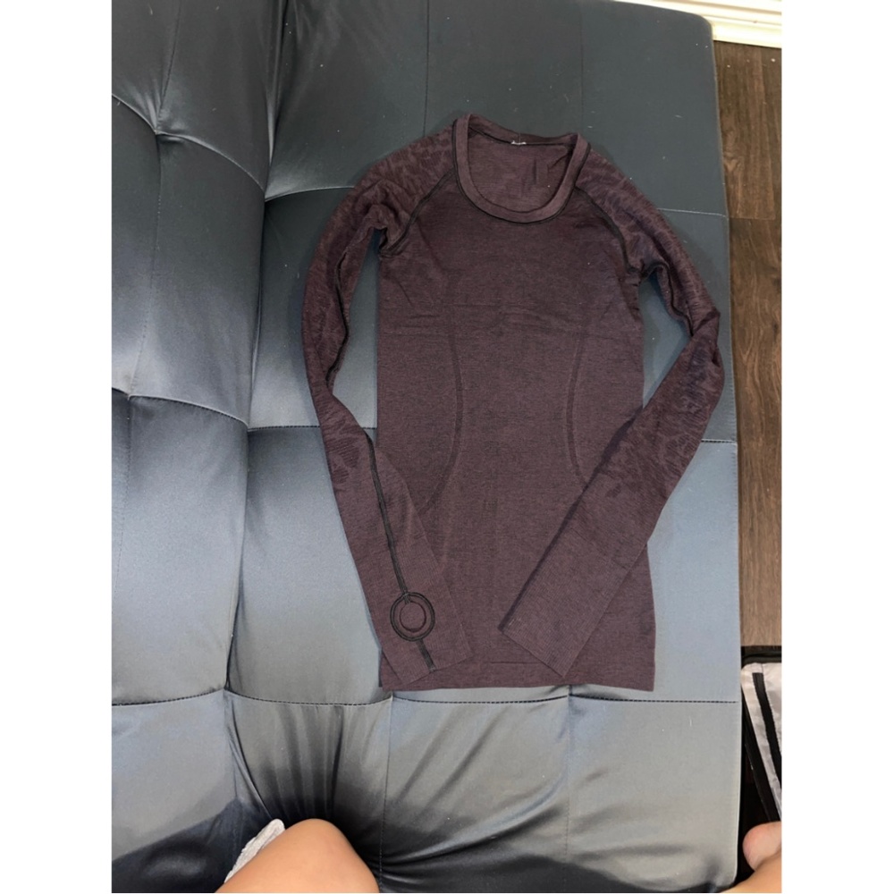 Lulu lemon long sleeve workout top